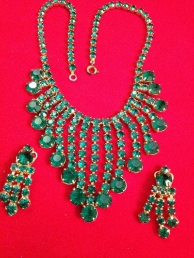 IMG 0665 1950s Emerald Green glass Drip Necklace and Earrings set